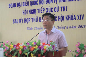 Bộ trưởng Bộ Tư pháp Lê Thành Long tiếp xúc cử tri Kiên Giang