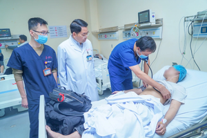 15 người nhập viện trong vụ cháy rạng sáng 7/1 ở Hà Nội