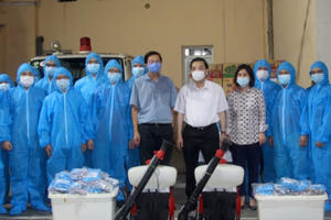 “Đội đặc nhiệm” Thủ đô lên đường hỗ trợ tỉnh Bắc Giang phòng, chống dịch Covid-19