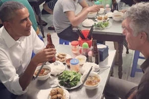 Ông Obama thưởng thức bia Hà Nội trong bữa tối?