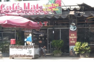 Từ 12h hôm nay, Đà Nẵng dừng hoạt động tắm biển, phục vụ ăn uống tại chỗ