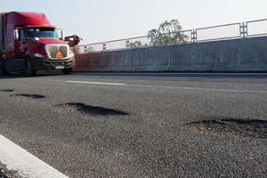 Ổ gà 'lởm chởm' trên cao tốc Đà Nẵng – Quảng Ngãi, Tổng giám đốc bị xử lý