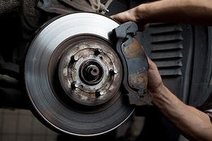 Nhận biết má phanh mòn bằng cách nào?