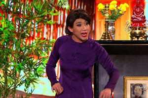 Khi nghệ thuật bị méo mó bởi… tiếng cười