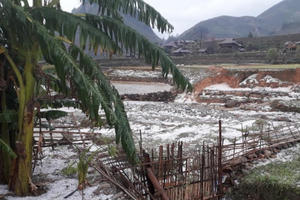 Thời tiết ngày 25/4: Miền Bắc tiếp tục mưa rét, nhiệt độ có nơi xuống dưới 14 độ C Thời tiết ngày 25/4: Miền Bắc tiếp tục mưa rét, nhiệt độ có nơi xuống dưới 14 độ C