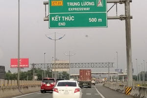 Cao tốc TP.HCM - Trung Lương đã thay áo mới Cao tốc TP.HCM - Trung Lương đã thay áo mới