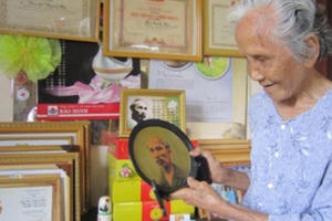 Hình ảnh vị lãnh tụ dân tộc luôn hiện diện trong trái tim người dân Việt