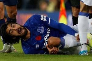 Tottenham và Everton: Son Heung-min vào bóng kinh hoàng, cổ chân Andre Gomes bị gãy