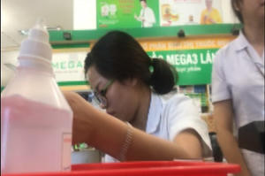 Hà Nội: Hàng loạt nhà thuốc lớn ngang nhiên bán cồn Đại Lợi, cơ quan chức năng ở đâu? Hà Nội: Hàng loạt nhà thuốc lớn ngang nhiên bán cồn Đại Lợi, cơ quan chức năng ở đâu?