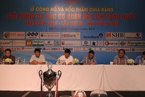 Bốc thăm chia bảng giải bóng đá Press Cup 2018 khu vực Hà Nội Bốc thăm chia bảng giải bóng đá Press Cup 2018 khu vực Hà Nội