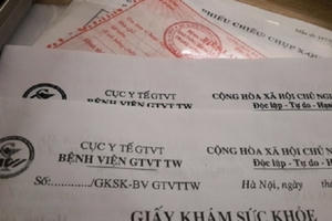 Phú Thọ: Bắt giữ và khởi tố 8 đối tượng làm giả giấy khám sức khỏe