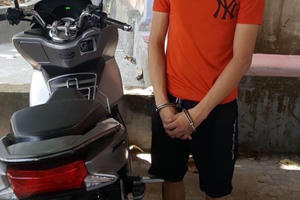 Bắt giữ "siêu trộm" xe máy chỉ sau 8h gây án ở Quảng Bình Bắt giữ "siêu trộm" xe máy chỉ sau 8h gây án ở Quảng Bình