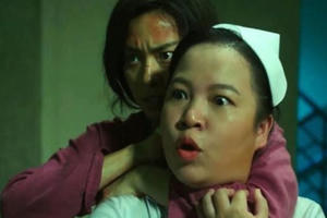 Điện ảnh vẫy vùng trong "chiếc áo quản lý" chật chội