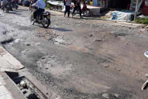 Đồng Nai: Đường xuống cấp hơn 10 năm người dân chỉ biết “kêu trời“