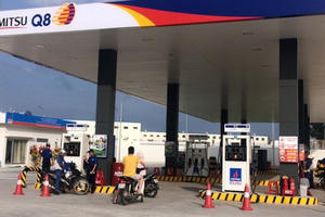Đổ xăng chính xác tới 100%, người Việt "hả hê" với cây xăng Nhật