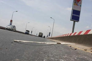 Cầu Thăng Long xuống cấp: Doanh nghiệp từng làm cầu kinh doanh thế nào?