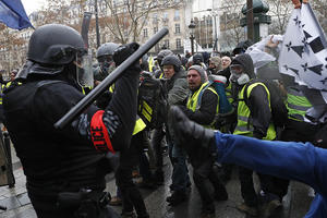 Nga bác cáo buộc kích động biểu tình tại Pháp