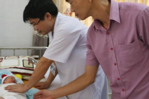 Cứu sống mẹ con sản phụ bị "rau tiền đạo trung tâm cài răng lược" hiếm gặp