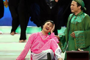 Cặp Đôi Hài Hước: Huỳnh Tiến Khoa giả gái lần đầu quá đẹp khiến Lý Hùng ngất ngây