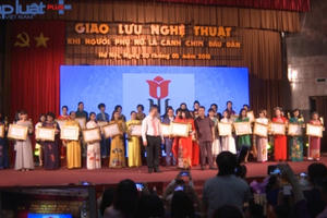 Lễ trao tặng "Bông hồng vàng Á Đông – Nữ doanh nhân tiêu biểu Asean 2018”