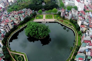 Chuyện gì đang xảy ra ở Văn Miếu Quốc Tử Giám thế này?