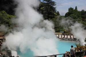 Thị trấn nhiều suối nước nóng nhất Nhật Bản