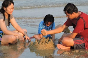 Vui chơi trên bãi biển không rác ở Vũng Tàu