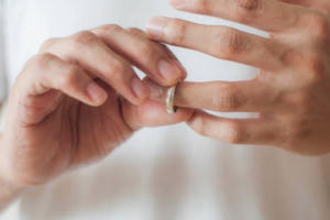 "Nếu em sống vì hiện tại đã không có ngày mai đầy hối tiếc"