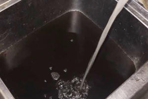 Hà Nội: Khu đô thị mới Tứ Hiệp nước sinh hoạt bẩn như "nước ao"