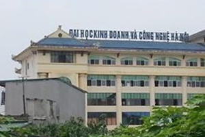 Nghi án đường dây "chạy" bằng tại trường Đại học Kinh doanh và Công nghệ Hà Nội?