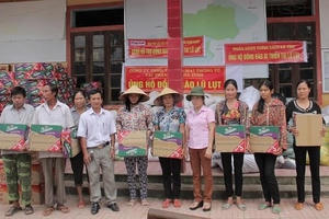 2,7 tỷ đồng ủng hộ đồng bào miền Trung sau 5 ngày phát động