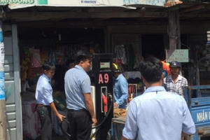 Đồng Nai “dẹp loạn” cây xăng tự phát