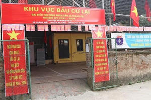 Hà Nội: Chủ tịch HĐND xã bị khai trừ Đảng vì mang 75 phiếu bầu cử về nhà tự gạch