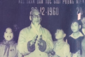 Có một “Bồ Tát Hồ Chí Minh“