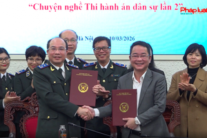 Xây dựng hình ảnh Hệ thống Thi hành án dân sự ngày càng chuyên nghiệp, hiện đại Xây dựng hình ảnh Hệ thống Thi hành án dân sự ngày càng chuyên nghiệp, hiện đại