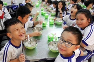 Hà Nội: Tăng cường kiểm tra bếp ăn trường học