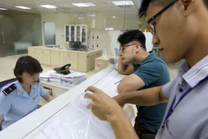 Doanh nghiệp vẫn than thủ tục thuế, hải quan Doanh nghiệp vẫn than thủ tục thuế, hải quan