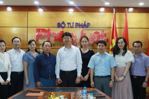 Thứ trưởng Nguyễn Thanh Tịnh dành từ "Bản lĩnh" tặng Báo Pháp luật Việt Nam