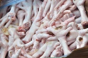 Quảng Ninh: Bắt giữ hơn 3 tấn chân gà cấp đông không rõ nguồn gốc