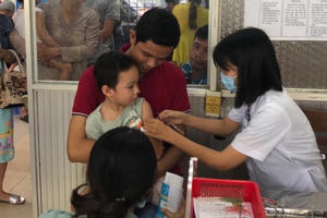 Việt Nam cấp phép lưu hành 8 loại vắc xin phòng nhiều bệnh giống Quinvaxem