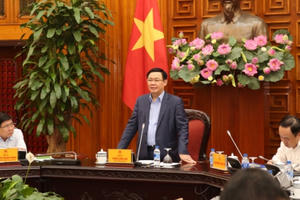 Phó Thủ tướng Vương Đình Huệ chủ trì cuộc họp về cổ phần hoá doanh nghiệp Nhà nước Phó Thủ tướng Vương Đình Huệ chủ trì cuộc họp về cổ phần hoá doanh nghiệp Nhà nước