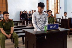 Gia Lai: Ghen tuông mù quáng, đối tượng mang xăng đốt vợ bị bỏng, chủ nhà tử vong