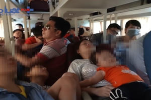 Xe khách ngày lễ, tết đặt vé, mua vé trước vẫn bị nhồi nhét