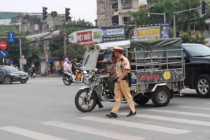 Hà Nội: Xử lý hơn hàng nghìn xe xích lô, ba gác chở quá khổ, quá tải