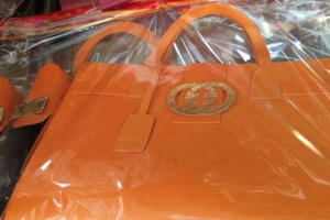 Gucci xin lỗi cửa hàng kinh doanh hàng mã tại Hồng Kông