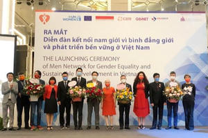 Tháng hành động vì bình đẳng giới năm 2021: Đàn ông cũng là… nạn nhân!