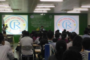 Bệnh viện Chợ Rẫy “giải bài toán” quá tải nhờ hệ thống xét nghiệm hiện đại nhất Việt Nam