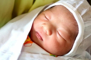 Phú Thọ: Em bé đầu tiên chào đời bằng phương pháp thụ tinh nhân tạo