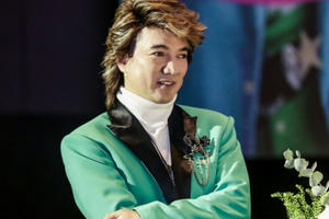 Đàm Vĩnh Hưng trẻ trung vượt tuổi, xuất hiện chuẩn nam thần trong buổi ra mắt MV