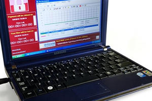 Laptop chứa virus nguy hiểm nhất thế giới được đấu giá 31 tỷ đồng